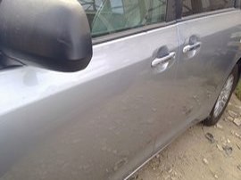 2011 TOYOTA SIENNA SILVER XLE 3.5 AT 2WD.  Z24871